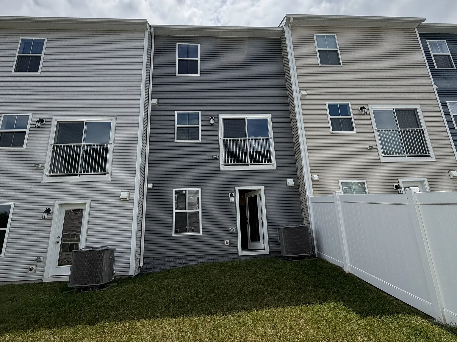 18 Ironwood Court - 1 — Photo 2
