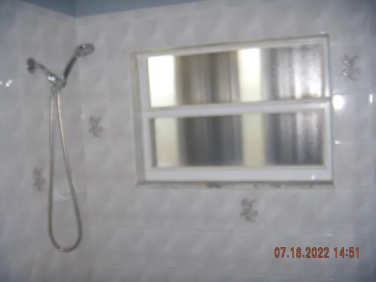 522 NE 24th Pl — Photo 18