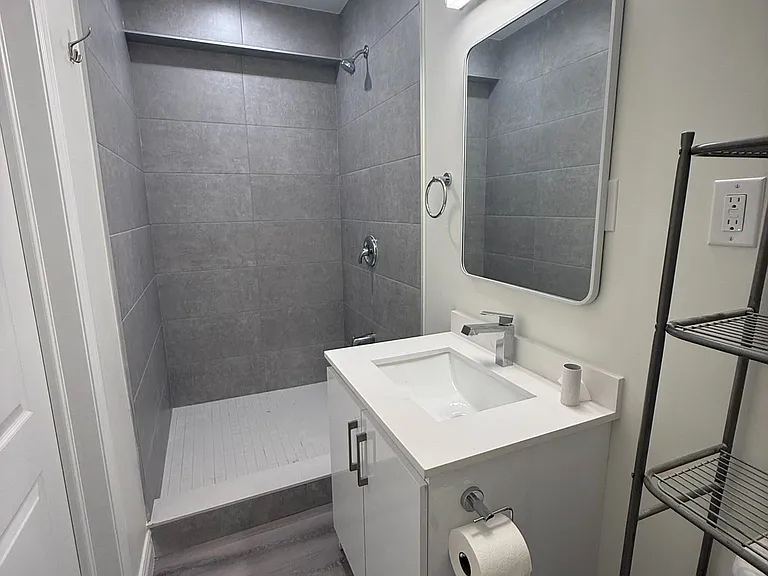 43 Oak Ave — Photo 25