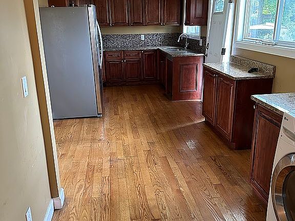 3rd image of 21605 S Tuller Ct