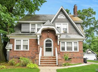 1332 Dickerson Rd, Teaneck, NJ 07666