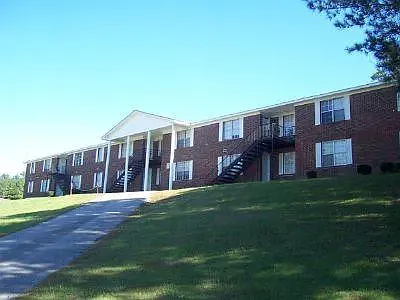 Cottonwood Apartments — Photo 2