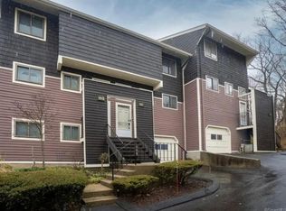 29 Stonegate #C, Branford, CT 06405