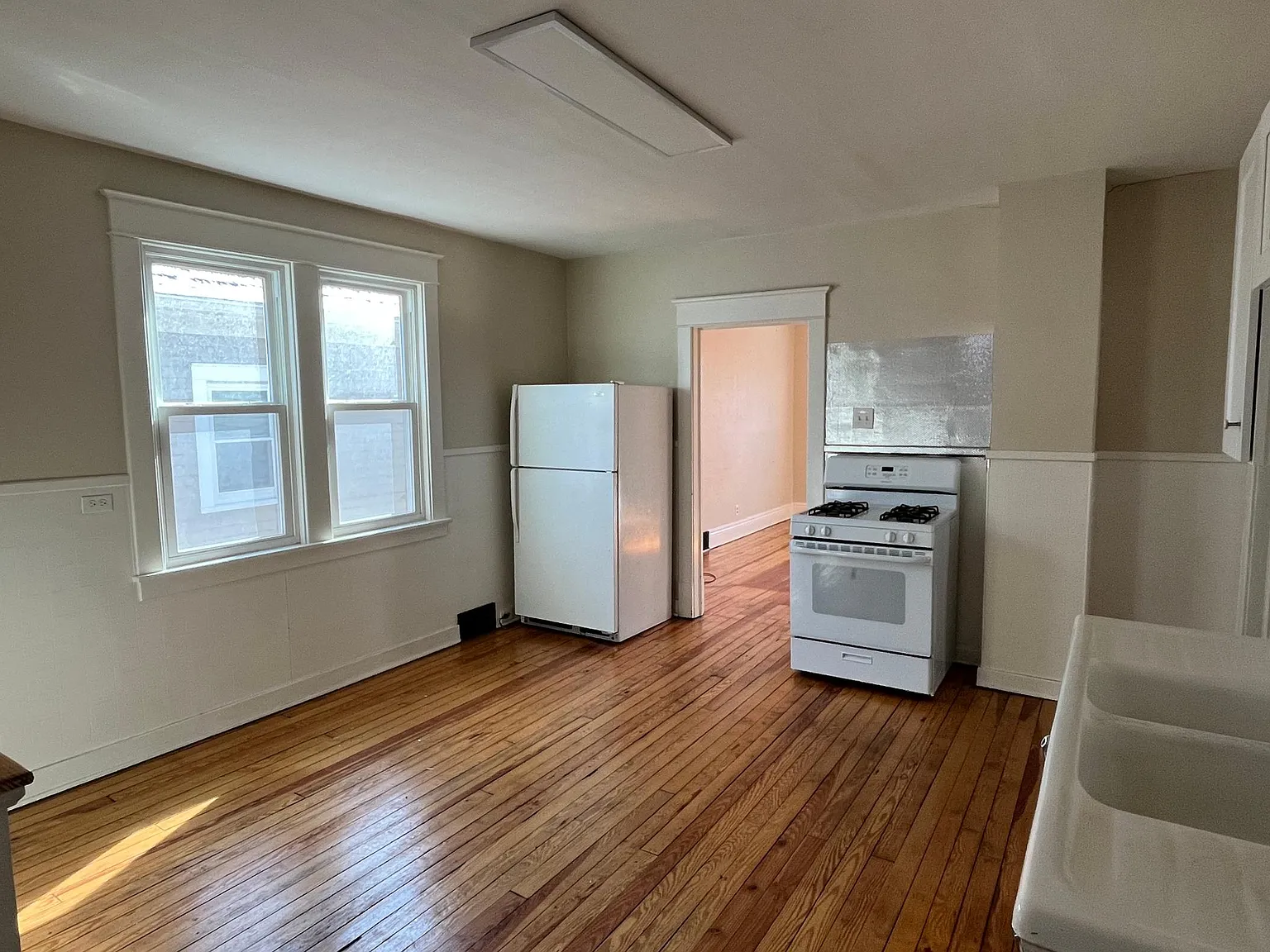 2 bed, 1300 sqft, $1,200 — Photo 4