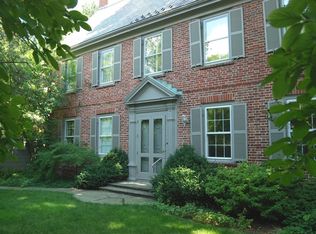 10 Fayerweather St, Cambridge, MA 02138