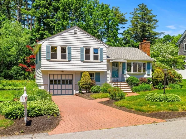 15 Pleasant St, Burlington, MA 01803