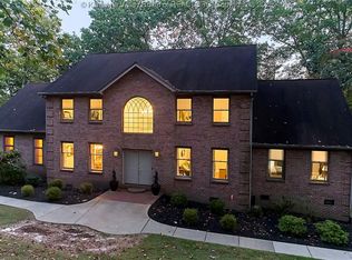 3 Kit Rd, Charleston, WV 25304