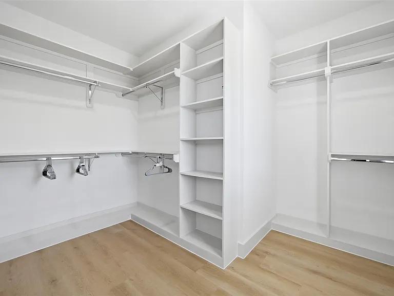 5505 Hershe St — Photo 43