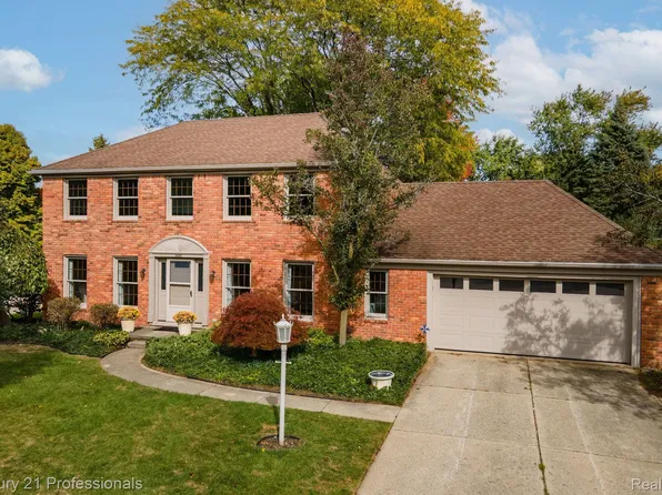 16436 Old Bedford Rd, Northville, MI 48168