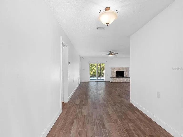 562 Johns Pass Ave — Photo 16