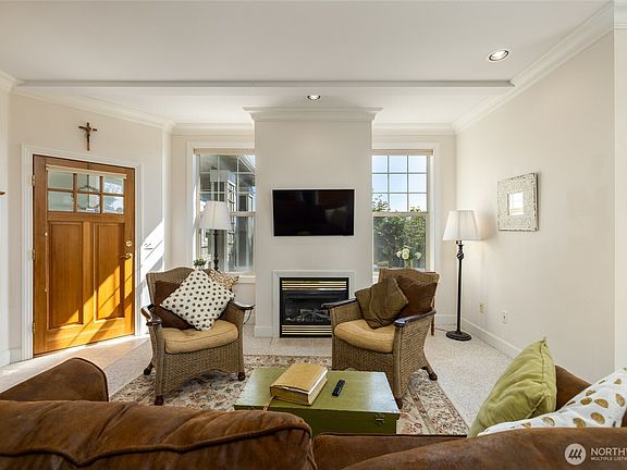 4th image of 2026 I Avenue #2