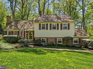 388 Castlewood Dr, Devon, PA 19333