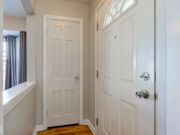 5th image of 1708 N Leland Ave