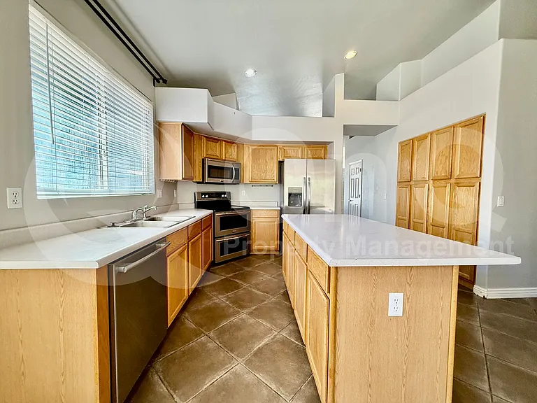 826 W Carob Dr — Photo 20