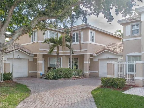 2231 NW 170th Avenue, Pembroke Pines, FL 33028