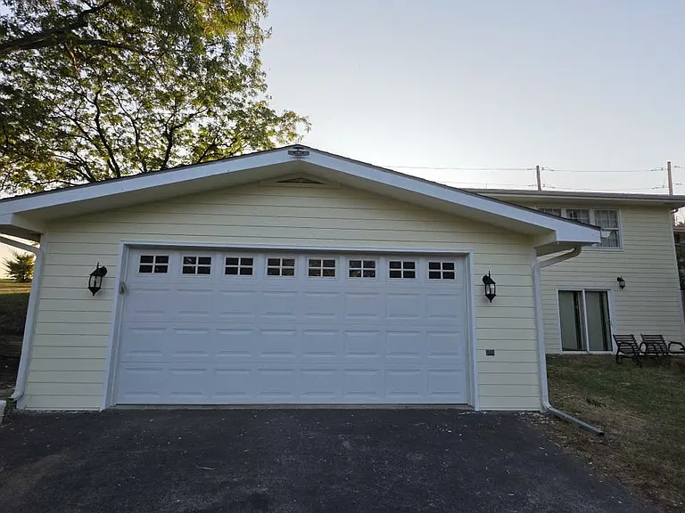 510 Queens Rd — Photo 13