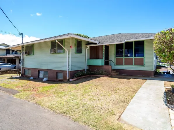 99-143 Pamoho Pl, Aiea, HI 96701