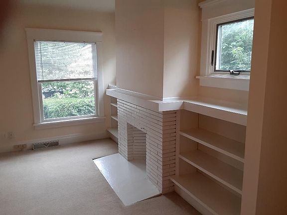 3rd image of 772 Crescent Ave APT 1