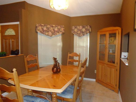 4th image of 10935 Naples Ct N