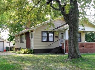 2035 W Leafland Ave, Decatur, IL 62522