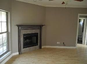 4th image of 801 Belle Dr