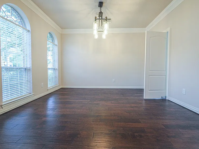 19911 Sky Hollow Ln — Photo 4