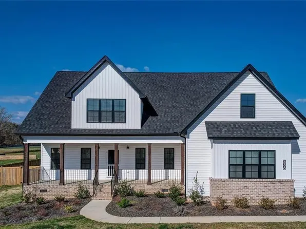 536 Troublesome Rd, Reidsville, NC 27320