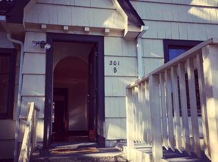 201 W Lawrence St #B, Mount Vernon, WA 98273