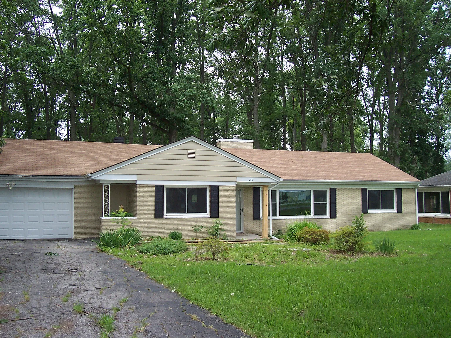 917 W Ludwig Rd photo 1