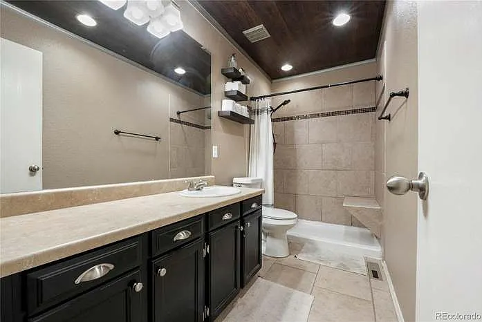 11687 E Cedar Ave — Photo 15
