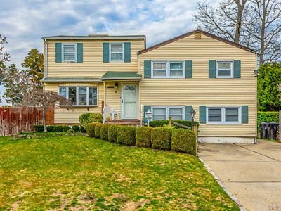 9 Duffin Avenue, West Islip, NY, 11795