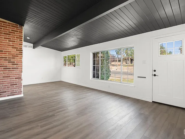 2904 Cornell St — Photo 12