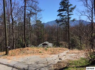 1004 Rast Ct, Gatlinburg, TN 37738