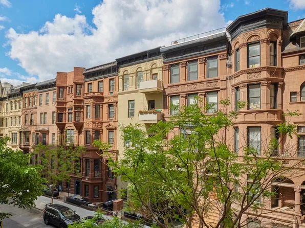 211 Central Park West image 10 of 12