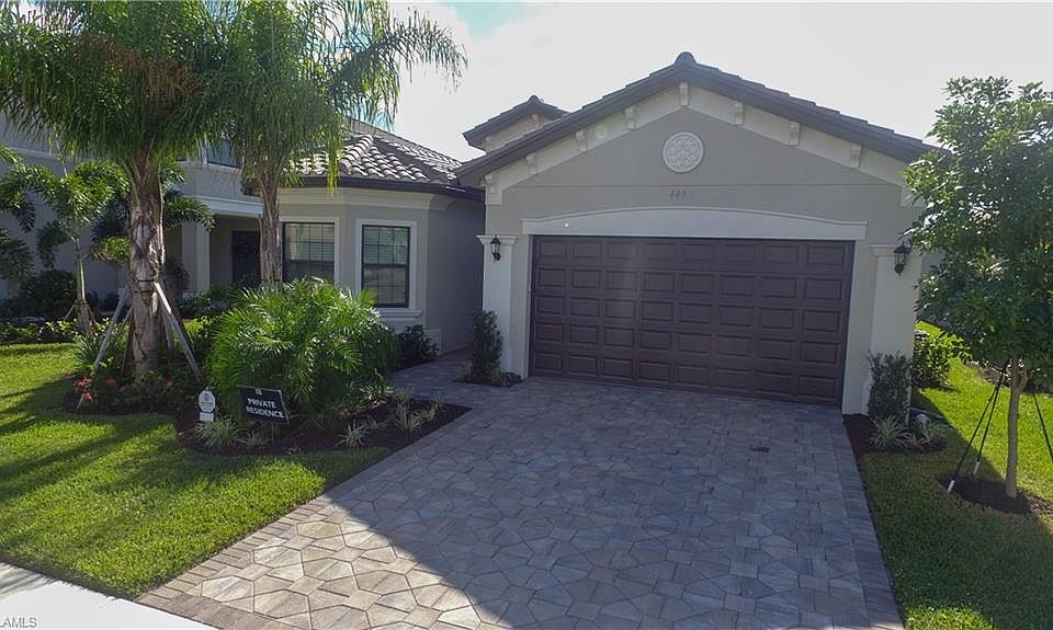 1st image of 4498 Kensington Cir