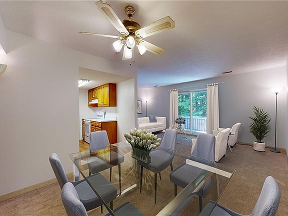 4th image of 6850 Carriage Hill Dr #D47