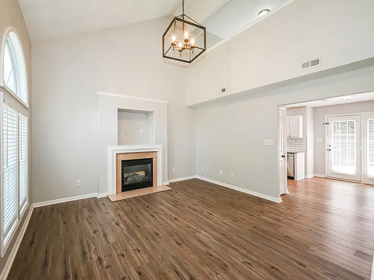 1422 Majestic Meadow Dr — Photo 5
