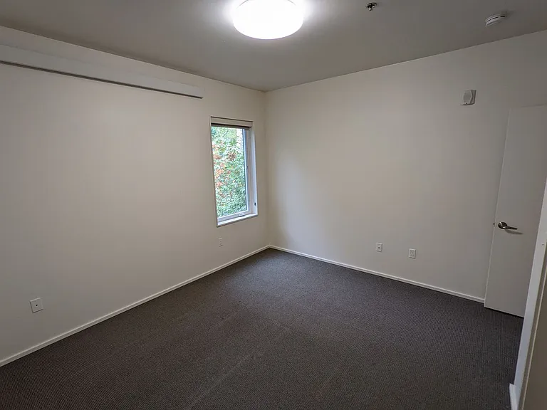 Viewpoint Terrace Apartments — Photo 101