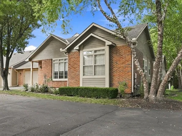 18665 W 158th Ter Unit 400, Olathe, KS 66062