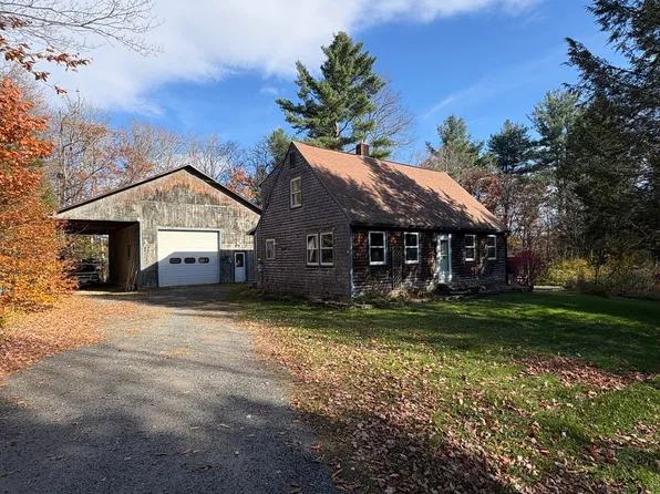 63 West St, Goshen, MA 01032