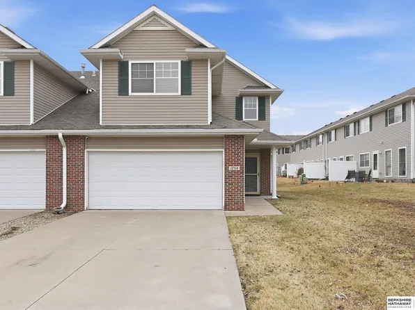 17514 Seward Plz, Omaha, NE 68118