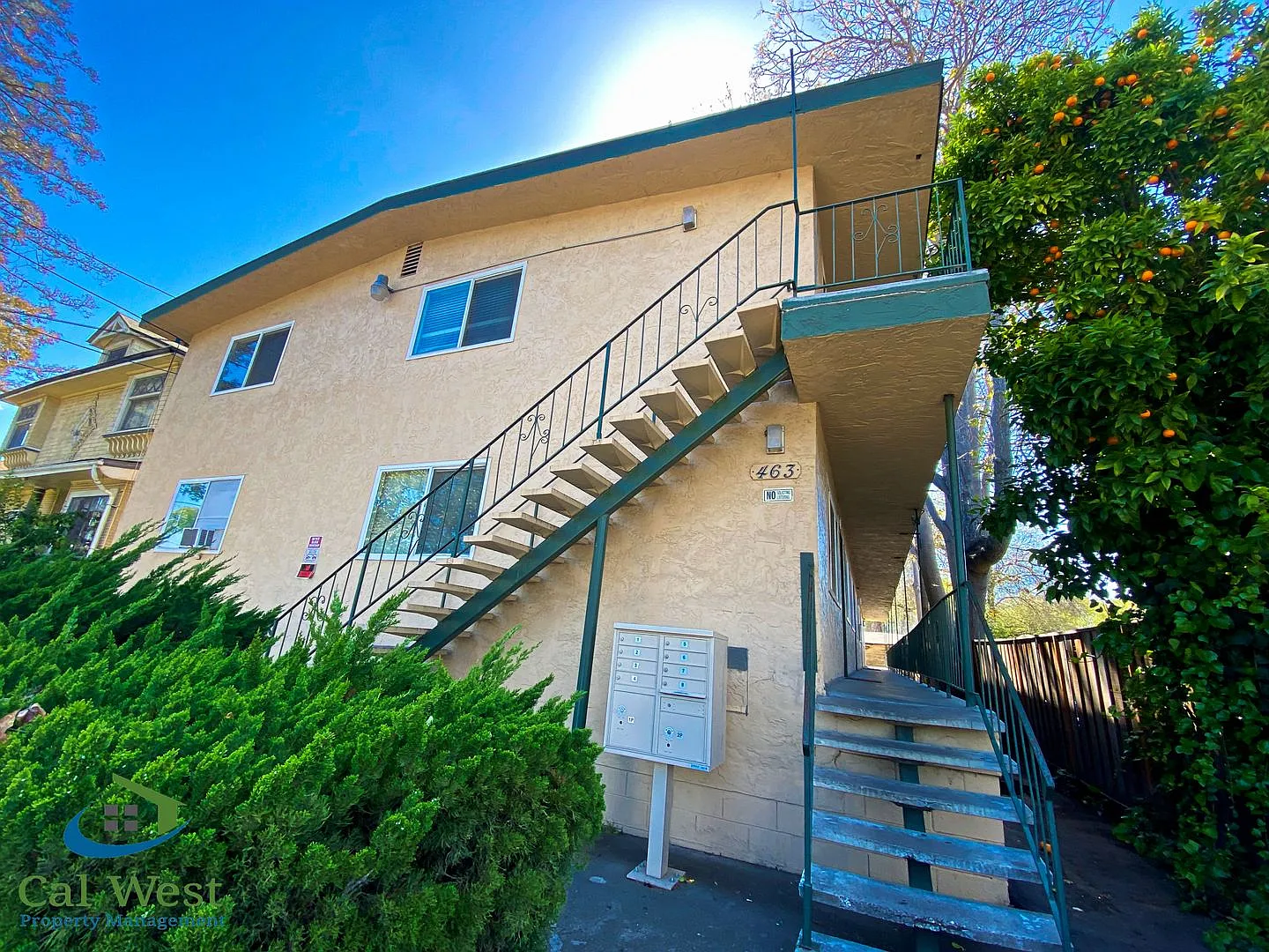 $2695 - Updated 2 Bed/1 Bath Apartment in Japan town — Photo 3