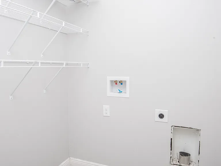 5567 Galaxy Dr — Photo 26