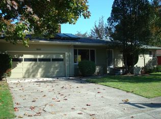 11845 SW Bowmont St, Portland, OR 97225