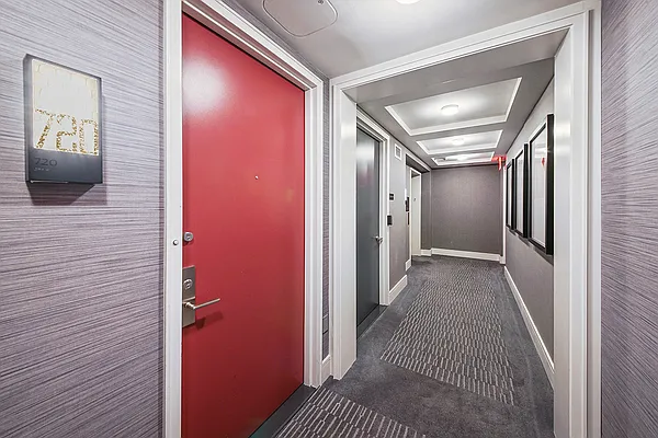 Rented by Extell Marketing Group LLC | media 18