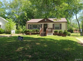 2036 Raft Dr, Saint Louis, MO 63133