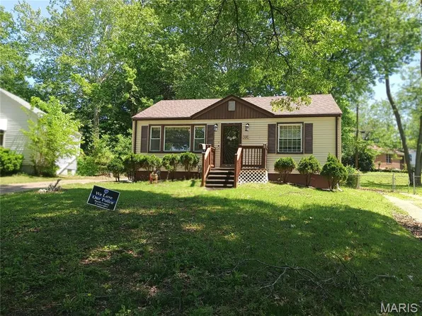 2036 Raft Dr, Saint Louis, MO 63133