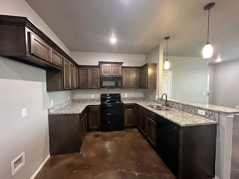 7621 Wild Flower Way #B — Photo 4