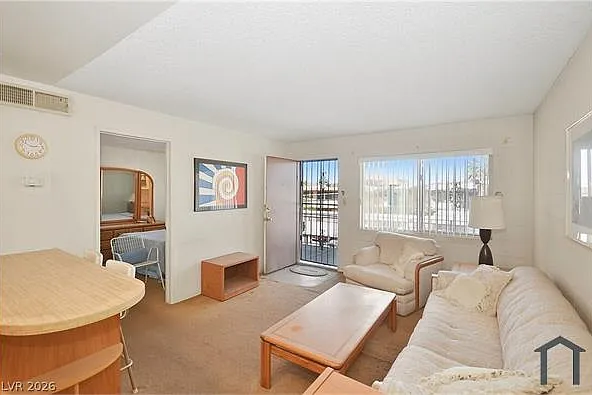 3720 Royal Crest St #21 — Photo 6