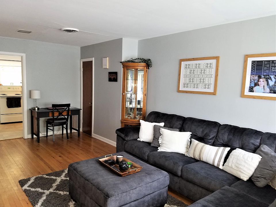 Living view to kitchen